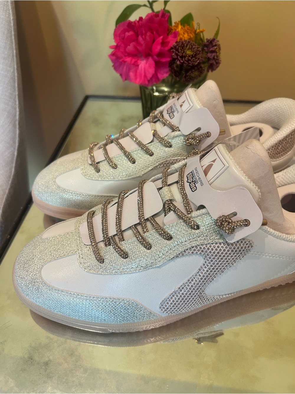 Skechers Womens White/multi and Silver hot shot daily diamonds